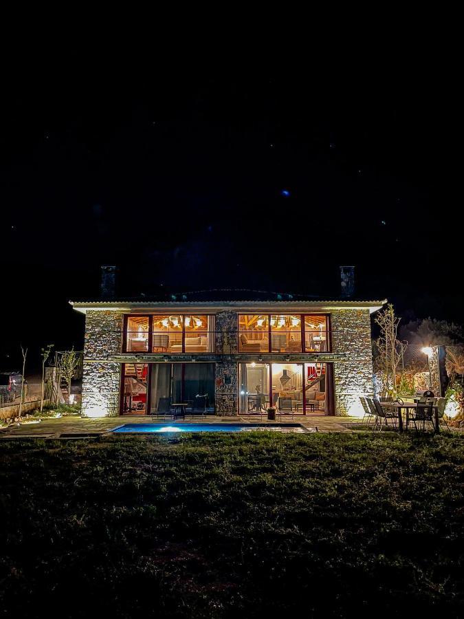Modern Stone Villas With Swimming Pool Aliveri Ngoại thất bức ảnh