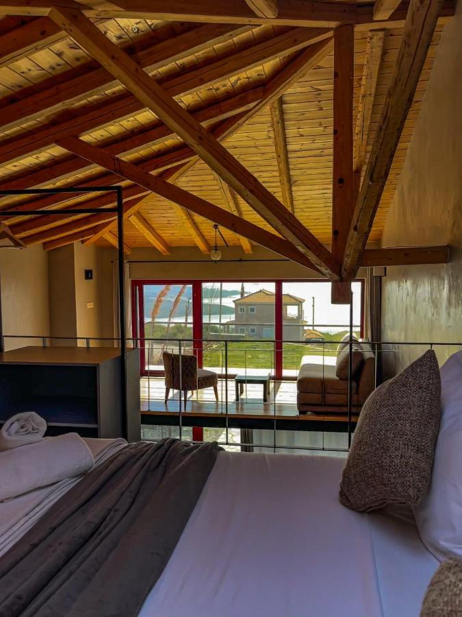 Modern Stone Villas With Swimming Pool Aliveri Ngoại thất bức ảnh