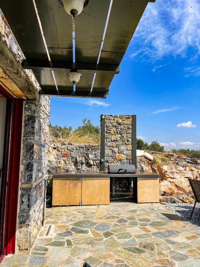 Modern Stone Villas With Swimming Pool Aliveri Ngoại thất bức ảnh
