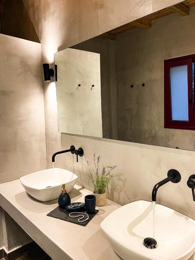 Modern Stone Villas With Swimming Pool Aliveri Ngoại thất bức ảnh